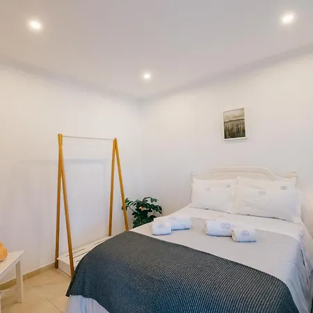 בית נופש Tree House - Casa Laranjeira