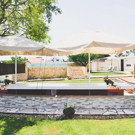 בית נופש Tree House - Casa Laranjeira